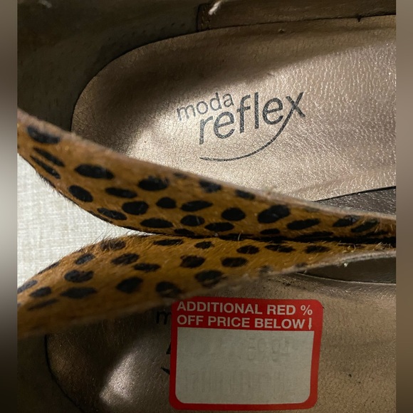 Leopard-Print Wedge Heels (Size 7) - Picture 4 of 4